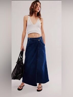 We The Free Roxie Denim Wrap Skirt 
Size 26